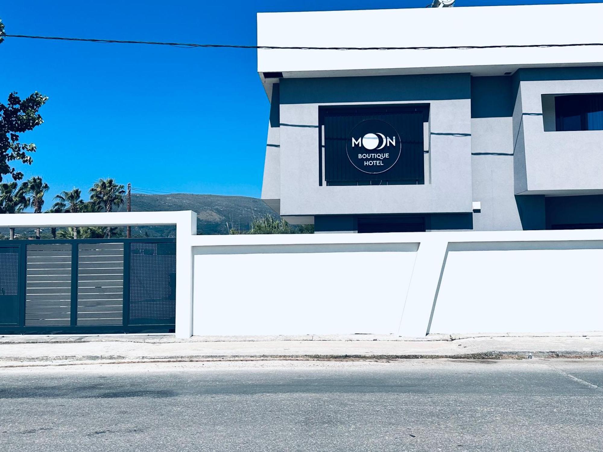 Moon Boutique *